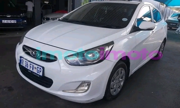 Buy Used Hyundai Accent White Car in Boksburg in Gauteng Buy Used Hyundai Accent White Car in Boksburg in Gauteng
