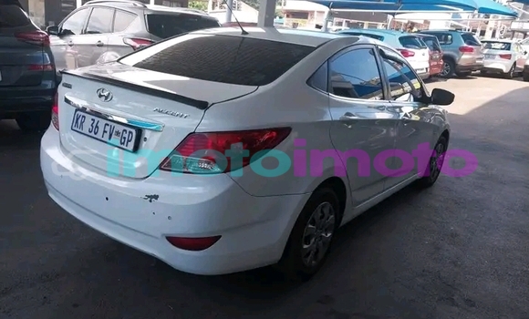 Buy Used Hyundai Accent White Car in Boksburg in Gauteng Buy Used Hyundai Accent White Car in Boksburg in Gauteng