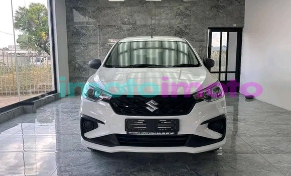 Buy Used Suzuki Ertiga White Car in Alrode in Gauteng Buy Used Suzuki Ertiga White Car in Alrode in Gauteng