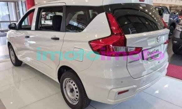 Buy Used Suzuki Ertiga White Car in Johannesburg in Gauteng Buy Used Suzuki Ertiga White Car in Johannesburg in Gauteng