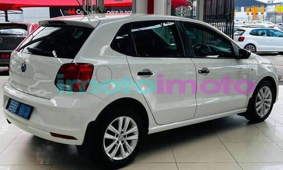 Buy Used Volkswagen Polo White Car in Booysens in Gauteng Buy Used Volkswagen Polo White Car in Booysens in Gauteng