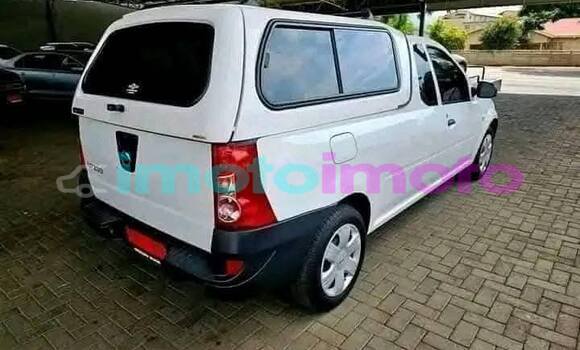 Buy Used Nissan Np200 White Car in Johannesburg in Gauteng Buy Used Nissan Np200 White Car in Johannesburg in Gauteng