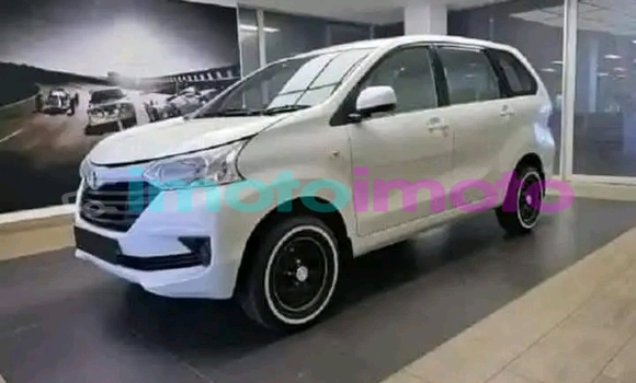 Buy Used Toyota Avanza White Car in Ellisras in Limpopo Buy Used Toyota Avanza White Car in Ellisras in Limpopo
