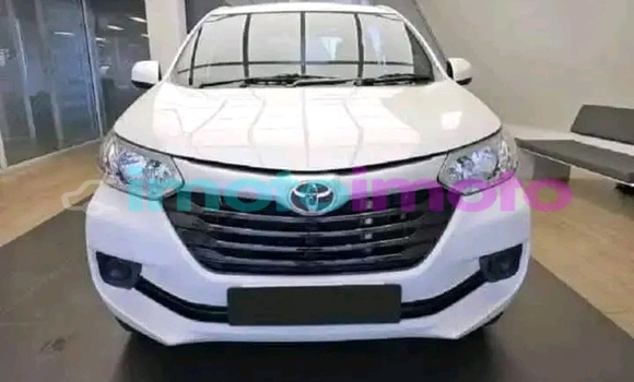 Buy Used Toyota Avanza White Car in Ellisras in Limpopo Buy Used Toyota Avanza White Car in Ellisras in Limpopo