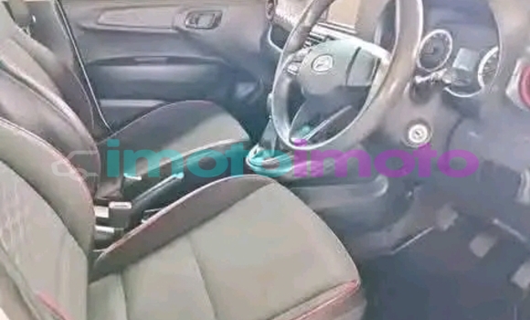 Buy Used Hyundai i10 White Car in Boksburg in Gauteng Buy Used Hyundai i10 White Car in Boksburg in Gauteng