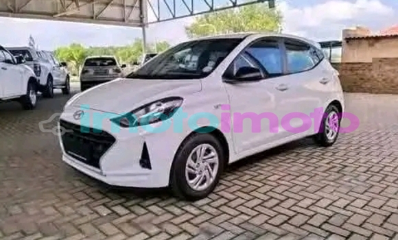 Buy Used Hyundai i10 White Car in Boksburg in Gauteng Buy Used Hyundai i10 White Car in Boksburg in Gauteng