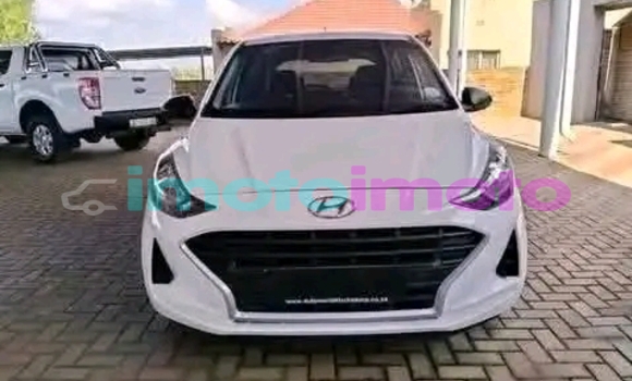 Buy Used Hyundai i10 White Car in Boksburg in Gauteng Buy Used Hyundai i10 White Car in Boksburg in Gauteng