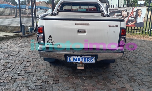 Buy Used Toyota Hilux White Truck in Johannesburg in Gauteng Buy Used Toyota Hilux White Truck in Johannesburg in Gauteng