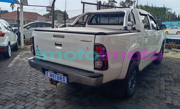 Buy Used Toyota Hilux White Truck in Johannesburg in Gauteng Buy Used Toyota Hilux White Truck in Johannesburg in Gauteng