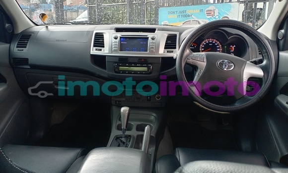 Buy Used Toyota Hilux White Truck in Johannesburg in Gauteng Buy Used Toyota Hilux White Truck in Johannesburg in Gauteng