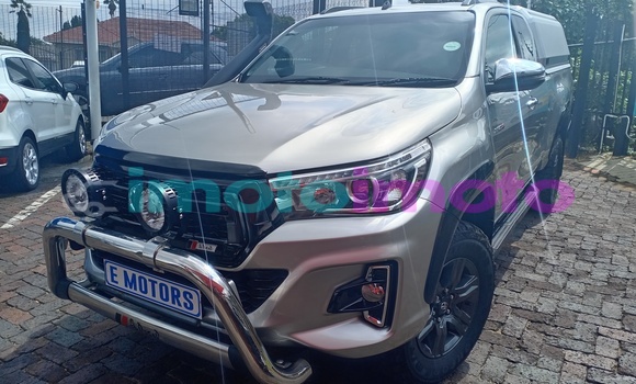 Buy Used Toyota Hilux Silver Truck in Johannesburg in Gauteng Buy Used Toyota Hilux Silver Truck in Johannesburg in Gauteng