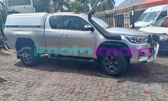 Buy Used Toyota Hilux Silver Truck in Johannesburg in Gauteng Buy Used Toyota Hilux Silver Truck in Johannesburg in Gauteng