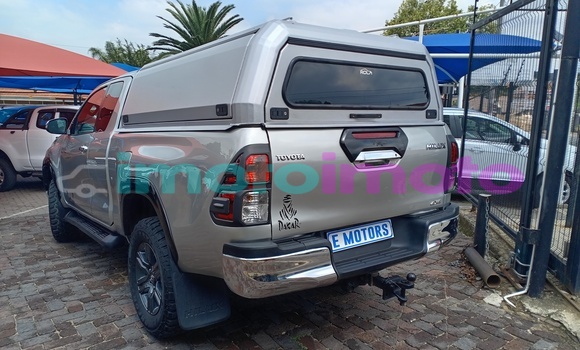 Buy Used Toyota Hilux Silver Truck in Johannesburg in Gauteng Buy Used Toyota Hilux Silver Truck in Johannesburg in Gauteng