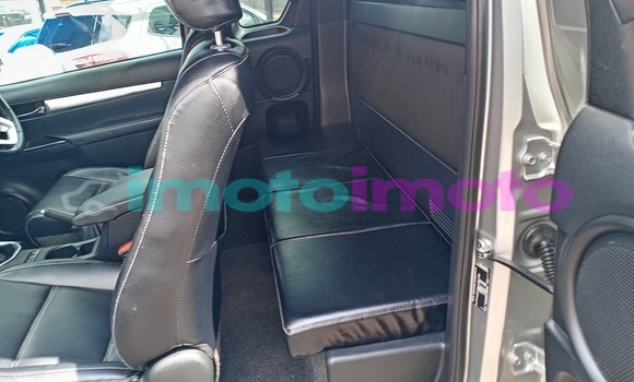 Buy Used Toyota Hilux Silver Truck in Johannesburg in Gauteng Buy Used Toyota Hilux Silver Truck in Johannesburg in Gauteng