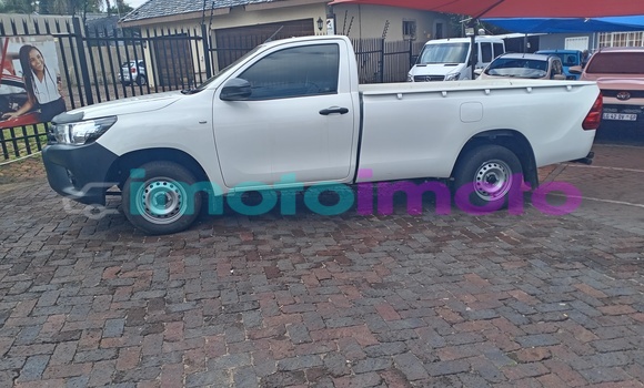Buy Used Toyota Hilux White Truck in Johannesburg in Gauteng Buy Used Toyota Hilux White Truck in Johannesburg in Gauteng