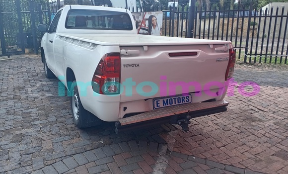 Buy Used Toyota Hilux White Truck in Johannesburg in Gauteng Buy Used Toyota Hilux White Truck in Johannesburg in Gauteng