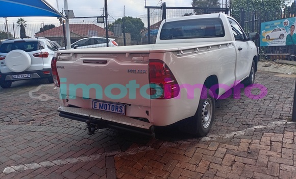 Buy Used Toyota Hilux White Truck in Johannesburg in Gauteng Buy Used Toyota Hilux White Truck in Johannesburg in Gauteng