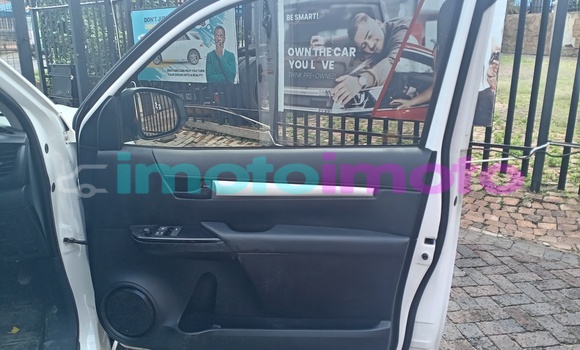 Buy Used Toyota Hilux White Truck in Johannesburg in Gauteng Buy Used Toyota Hilux White Truck in Johannesburg in Gauteng