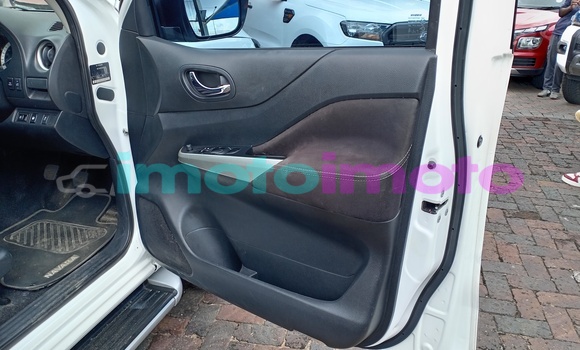 Buy Used Nissan Navara White Car in Johannesburg in Gauteng Buy Used Nissan Navara White Car in Johannesburg in Gauteng