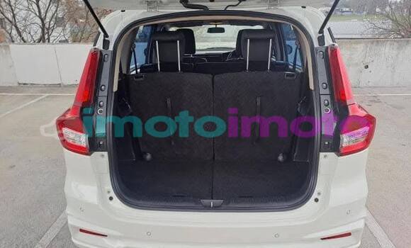 Buy Used Suzuki Ertiga White Car in Johannesburg in Gauteng Buy Used Suzuki Ertiga White Car in Johannesburg in Gauteng