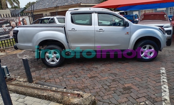Buy Used Isuzu Kb 250 Silver Car in Johannesburg in Gauteng Buy Used Isuzu Kb 250 Silver Car in Johannesburg in Gauteng