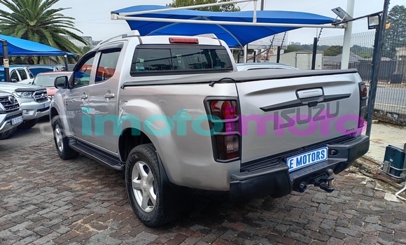 Buy Used Isuzu Kb 250 Silver Car in Johannesburg in Gauteng Buy Used Isuzu Kb 250 Silver Car in Johannesburg in Gauteng