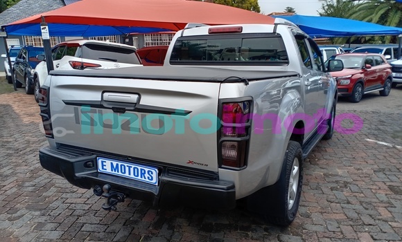 Buy Used Isuzu Kb 250 Silver Car in Johannesburg in Gauteng Buy Used Isuzu Kb 250 Silver Car in Johannesburg in Gauteng