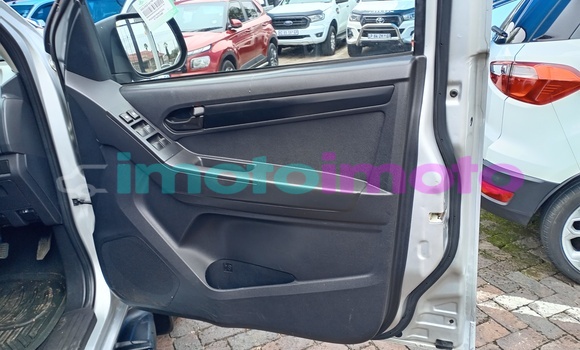 Buy Used Isuzu Kb 250 Silver Car in Johannesburg in Gauteng Buy Used Isuzu Kb 250 Silver Car in Johannesburg in Gauteng