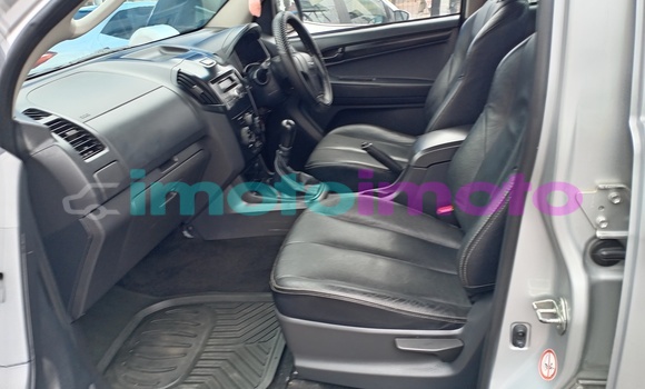 Buy Used Isuzu Kb 250 Silver Car in Johannesburg in Gauteng Buy Used Isuzu Kb 250 Silver Car in Johannesburg in Gauteng