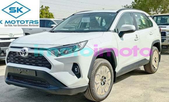 Buy Import Toyota RAV 4 White Car in Import - Dubai in Gauteng