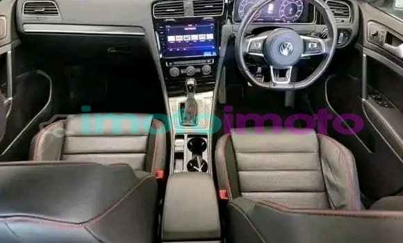 Buy Used Volkswagen Golf White Car in Booysens in Gauteng Buy Used Volkswagen Golf White Car in Booysens in Gauteng