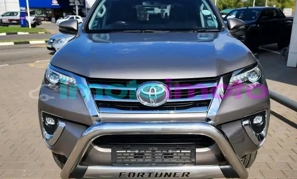 Buy Used Toyota Fortuner Other Car in Dainfern in Gauteng Buy Used Toyota Fortuner Other Car in Dainfern in Gauteng