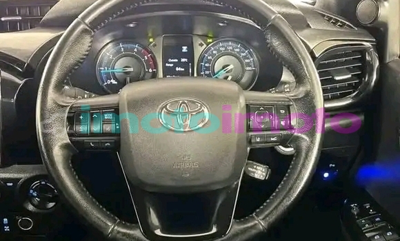 Buy Used Toyota Hilux White Car in Boksburg in Gauteng Buy Used Toyota Hilux White Car in Boksburg in Gauteng