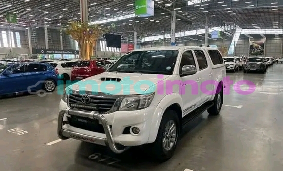 Buy Used Toyota Hilux White Car in Boksburg in Gauteng Buy Used Toyota Hilux White Car in Boksburg in Gauteng