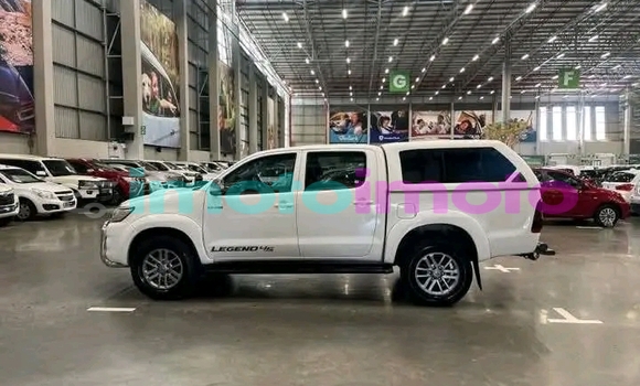 Buy Used Toyota Hilux White Car in Boksburg in Gauteng Buy Used Toyota Hilux White Car in Boksburg in Gauteng