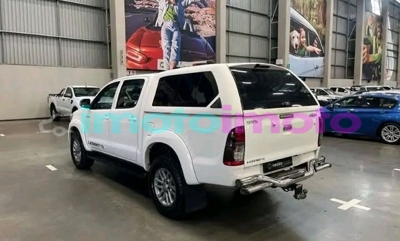 Buy Used Toyota Hilux White Car in Boksburg in Gauteng Buy Used Toyota Hilux White Car in Boksburg in Gauteng