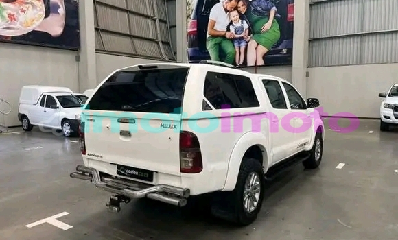 Buy Used Toyota Hilux White Car in Boksburg in Gauteng Buy Used Toyota Hilux White Car in Boksburg in Gauteng