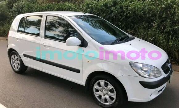 Buy Used Hyundai Getz White Car in Ermelo in Mpumalanga Buy Used Hyundai Getz White Car in Ermelo in Mpumalanga