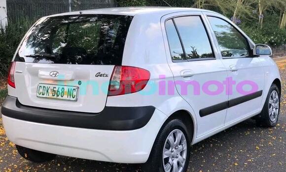 Buy Used Hyundai Getz White Car in Ermelo in Mpumalanga Buy Used Hyundai Getz White Car in Ermelo in Mpumalanga