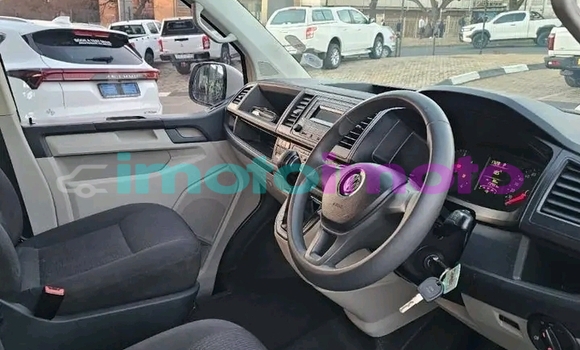 Buy Used Volkswagen Karmann-Ghia White Car in Boksburg in Gauteng Buy Used Volkswagen Karmann-Ghia White Car in Boksburg in Gauteng