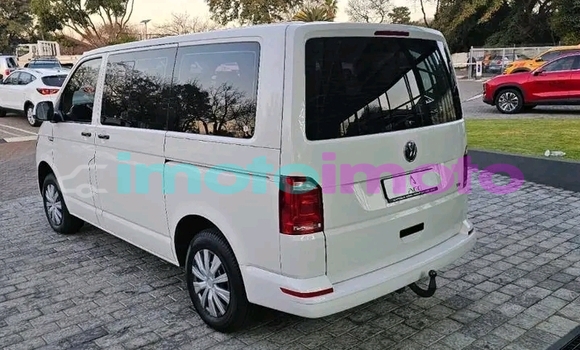 Buy Used Volkswagen Karmann-Ghia White Car in Boksburg in Gauteng Buy Used Volkswagen Karmann-Ghia White Car in Boksburg in Gauteng