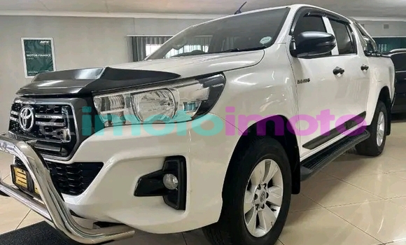 Buy Used Toyota Hilux White Car in Boksburg in Gauteng Buy Used Toyota Hilux White Car in Boksburg in Gauteng
