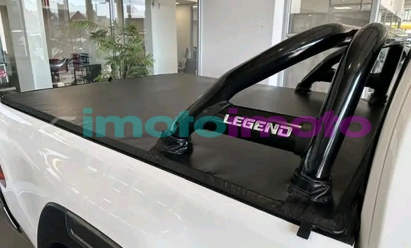 Buy Used Toyota Hilux White Car in Boksburg in Gauteng Buy Used Toyota Hilux White Car in Boksburg in Gauteng