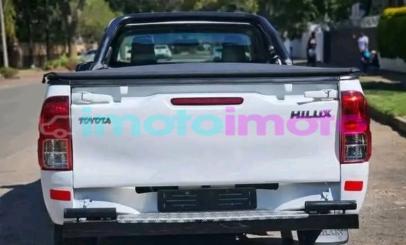 Buy Used Toyota Hilux White Car in Carltonville in Gauteng Buy Used Toyota Hilux White Car in Carltonville in Gauteng