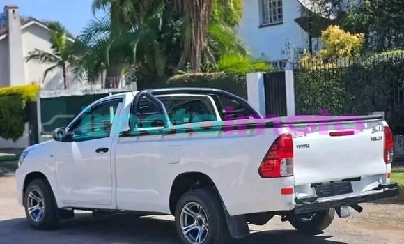 Buy Used Toyota Hilux White Car in Carltonville in Gauteng Buy Used Toyota Hilux White Car in Carltonville in Gauteng