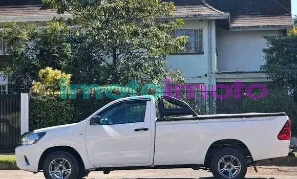 Buy Used Toyota Hilux White Car in Carltonville in Gauteng Buy Used Toyota Hilux White Car in Carltonville in Gauteng