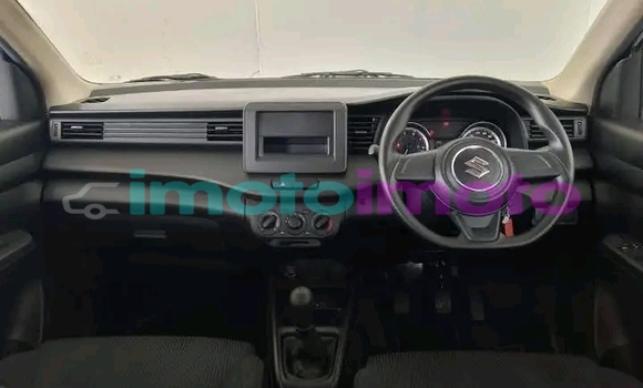 Buy Used Suzuki Ertiga White Car in Cullinan in Gauteng Buy Used Suzuki Ertiga White Car in Cullinan in Gauteng