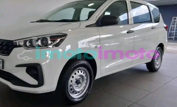 Buy Used Suzuki Ertiga White Car in Cullinan in Gauteng Buy Used Suzuki Ertiga White Car in Cullinan in Gauteng