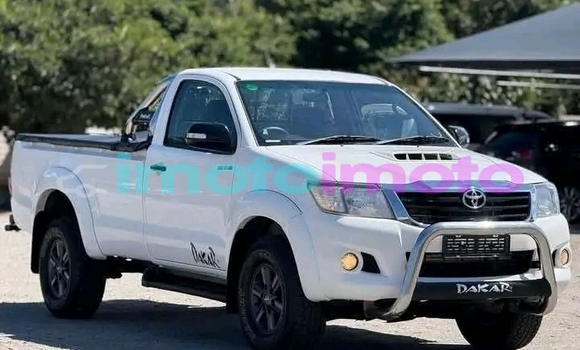 Buy Used Toyota Hilux White Car in Boksburg in Gauteng Buy Used Toyota Hilux White Car in Boksburg in Gauteng