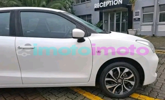 Buy Used Toyota Starlet White Car in Boksburg in Gauteng Buy Used Toyota Starlet White Car in Boksburg in Gauteng